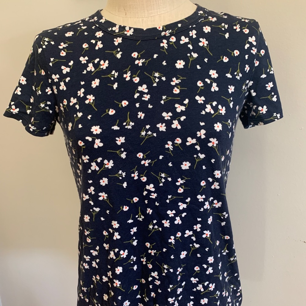 Banana Republic Flower Tshirt Top
